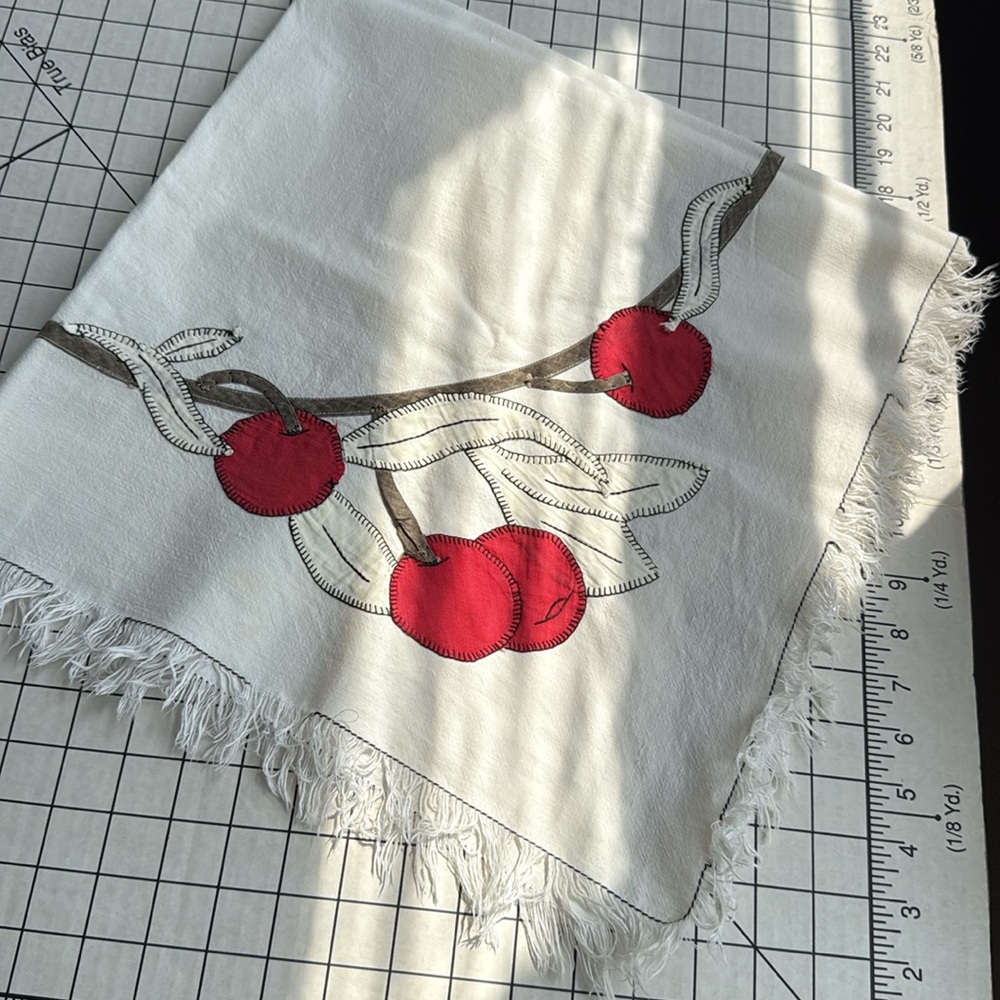 Vintage Appliqué Table Topper – Red Fruit Wreath Motif – ~31” Square
